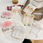 Girls' antique headwear