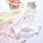 Long-term supply Japanese hollow cotton cotton princess sexy embroidery flash triangle girl ladies panties
