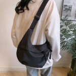 Fashion commuter large capacity one-shoulder crossbody bag women's 2025 new casual fashion tote bag Korean version of the armpit bag - Image 4