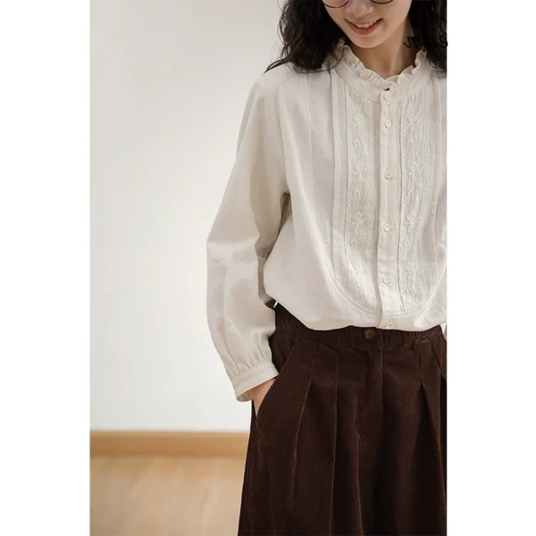 Lace collar Japanese shirt women's early spring design sense niche embroidery long-sleeved shirt sweet wood ear edge stand-up collar top