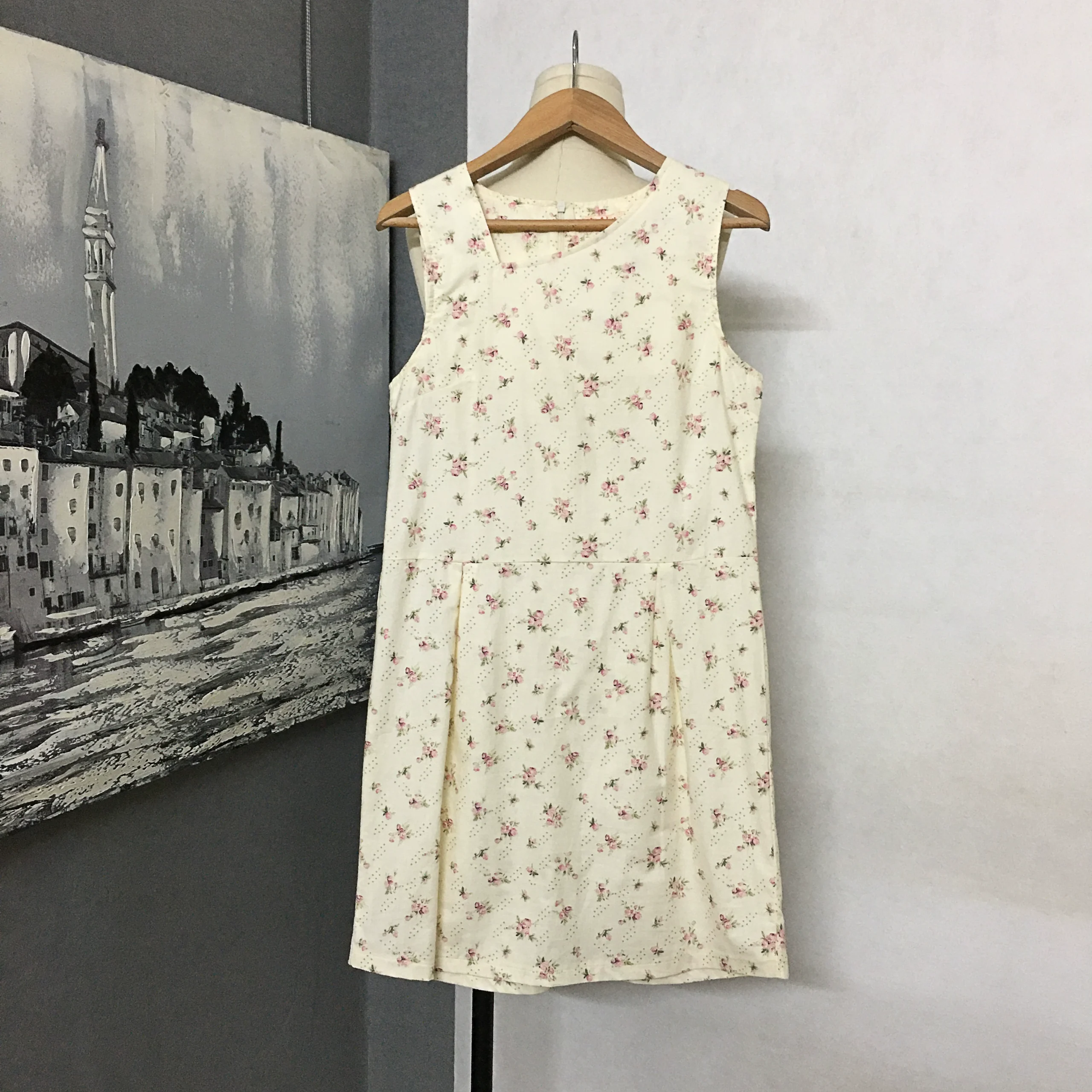 O1CN01yosMnA1pKEAF7I0zC_2206619175341-2.webp Vintage Vintage Fresh Art Floral Cotton Dress Bust Small - Image 1