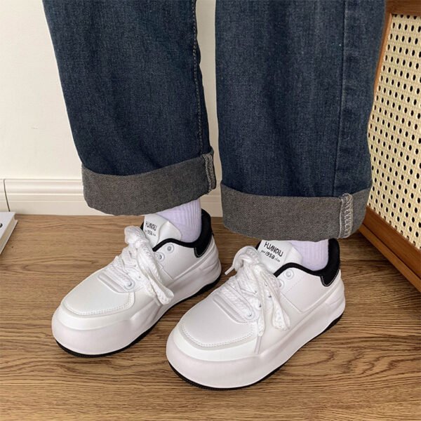 Basic all-match small white shoes women's 2022 autumn new Japanese student casual shoes net red street clapping shoes trend