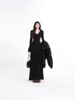 Tea fragrant croissant hot girl pure desire style V-neck knitted dress women's autumn and winter temperament slim and thin inner long skirt