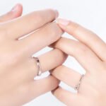 Korean version Korean imitation silver Mobius ring live mouth couple ring zircon irregular personality ring jewelry wholesale - Image 4